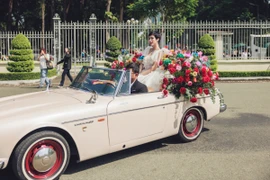 "Hot girl lực điền" Angela Phương Trinh gây "lú" khi cắt tóc tém