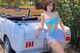 Hot girl ngực khủng Sài thành khoe body làm netizen "đừng ngồi không yên"