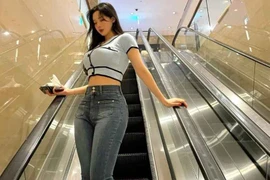 Cô béo quyến rũ nhất Hàn Quốc khoe vòng 1 đầy đặn quyến rũ