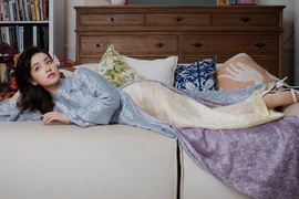 “Hot girl IELTS” Nguyễn Lâm Thảo Tâm diện áo dài chuẩn quý cô