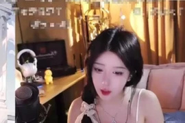 Nhận lời đề nghị khiếm nhã, nữ streamer "phản đòn" gây chú ý