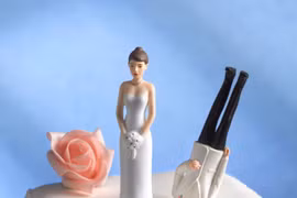 Trào lưu "tự kết hôn với bản thân" trở lại trong giới trẻ