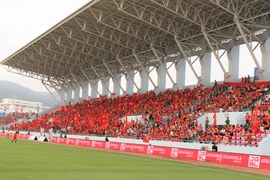 Sân “Cẩm Phả” rực lửa ngày đội tuyển nữ Việt Nam đá chung kết