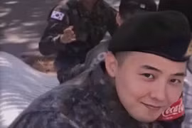 G-Dragon (BIGBANG) kiếm triệu USD dù đang đi nghĩa vụ quân sự