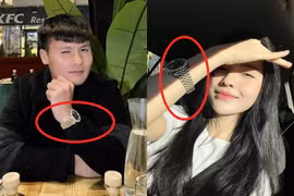Quang Hải đăng ảnh mới, dùng đồ đôi với bạn gái?
