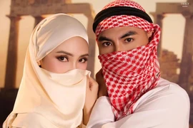 Nữ MC bị “gạ” ăn tối “ngàn đô” công khai bạn trai cầu thủ