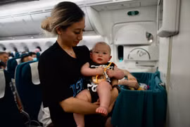 Đón Halloween trên bầu trời, cảm giác ra sao?