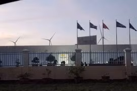 Cảnh sát điều tra Bộ Công an làm việc tại Công ty Hưng Thịnh