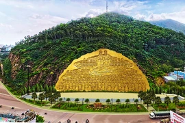 Nơi dự kiến tạc bức phù điêu 86 tỷ vào vách núi