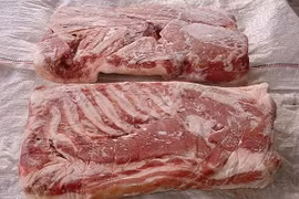 Thói quen phản khoa học khiến thịt trong tủ lạnh biến thành chất độc