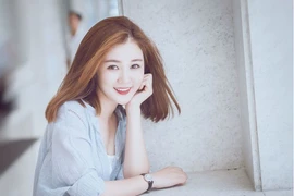 Hot girl nút kim cương Youtube đầu tiên của Việt Nam tưởng lạ mà quen