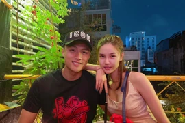 Chồng bị khịa "bỏ con", cựu siêu mẫu Nguyễn Kỳ Hân "bật mood" phản pháo