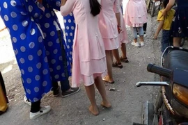 Lại xuất hiện dàn bê tráp kém duyên làm dân mạng 'giận tím người'