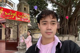 "Chủ tịch" Văn Toàn bị "chất vấn" về chuyện tình duyên 