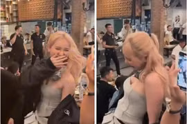 Ngân Sát thủ phấn khích "cởi áo" nhảy sexy dance 