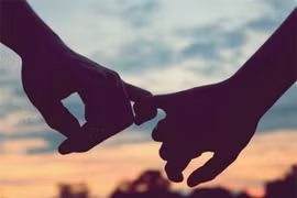 Con trai chào đời, chồng cay đắng nhận ra bị vợ yêu “gài bẫy“