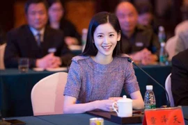 "Hot girl trà sữa" xứ Trung đẹp ngọt ngào tuổi 30