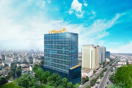 LPBank báo lãi quý 2 sụt 51%, nợ có khả năng mất vốn tăng vọt 80%