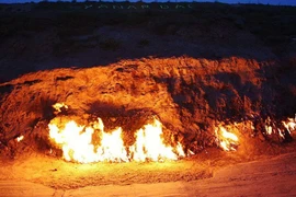 Vì sao ngọn lửa cháy 4.000 năm không tắt ở đất nước Azerbaijan?