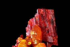 Loạt khoáng chất nguy hiểm chết người dù nhìn rất đẹp