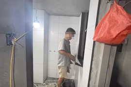 'Đại công trường' chung cư mini cấp tập xây dựng cả ngày lẫn đêm sau vụ cháy 