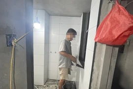 'Đại công trường' chung cư mini cấp tập xây dựng cả ngày lẫn đêm sau vụ cháy 