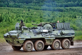 Thiết giáp OT-64 SKOT 'hàng hiếm' được phát hiện trong Quân đội Ukraine