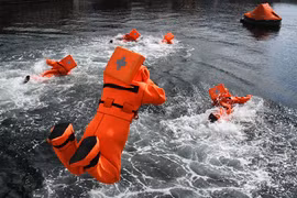 Ảnh hiếm về đội tuyển Việt Nam tham gia môn thi Cup Biển