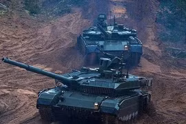 Vì sao Nga tăng cường hàng trăm xe tăng T-90M cho Quân khu phía Nam?