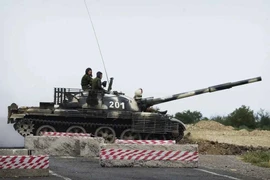 Xe tăng 50 năm tuổi của Nga vẫn khiến Ukraine chật vật đối phó