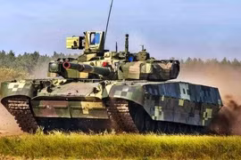 Mỹ mua T-84BM Oplot Ukraine để làm... bia cho M1 Abrams tập bắn