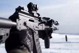 Bắn điểm xạ hai phát một vô dụng, Nga thiết kế lại AK-12