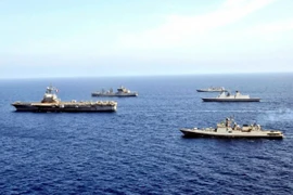 Ấn Độ tập trận chung với tàu sân bay hạt nhân Pháp