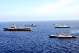 Ấn Độ tập trận chung với tàu sân bay hạt nhân Pháp