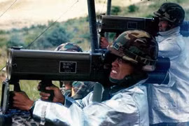 "Hỏa thần" M202 vác vai đáng sợ của đặc nhiệm Mỹ 