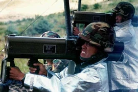 "Hỏa thần" M202 vác vai đáng sợ của đặc nhiệm Mỹ 