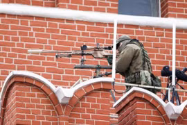 Lính bắn tỉa Nga với siêu súng T-5000 tại các điểm cao trên Quảng trường Đỏ