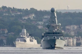 Khu trục hạm Anh âm thầm rời biển Đen trước hạn chót 3 ngày
