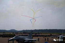 Triển lãm hàng không Chu Hải: Xuất hiện toàn máy bay cũ!