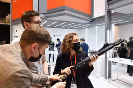 Triển lãm IDEX 2021: Vũ khí Nga làm khuynh đảo khách thăm quan