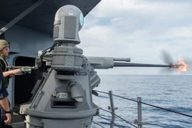 Mỹ có thứ vũ khí gì để "dội lửa" vào đầu xuồng cao tốc Iran?