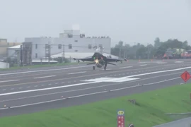 Đài Loan diễn tập phản ứng nhanh, cho cất cánh hàng loạt máy bay