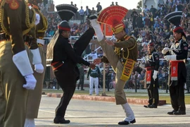 Những bộ quân phục độc đáo và sặc sỡ nhất thế giới