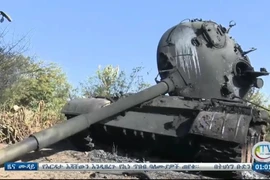 Cua thép T-72 bị 'lột mai' khi trúng đòn hiểm từ UAV chiến đấu Iran