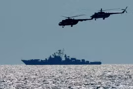 Những hình ảnh cực nóng về cuộc tập trận của NATO trên biển Đen