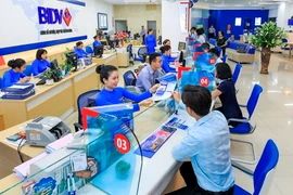 Thị trường tiền tệ tuần qua: NHNN tiếp tục bán USD từ dự trữ ngoại hối 