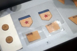 Xúc động ngắm kỷ vật vô giá của Cách mạng tháng 8 