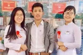 Hoa điểm 10 môn Sử của học trò vùng Đất Mũi