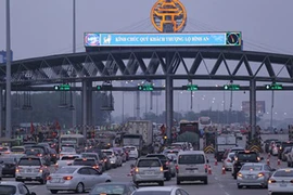 Ùn tắc kéo dài, BOT Pháp Vân quyết không xả trạm