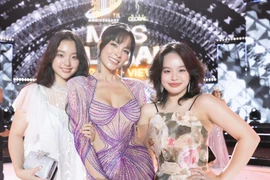 Hai con gái cựu người mẫu Thuý Hạnh “trổ mã” xinh như hot girl